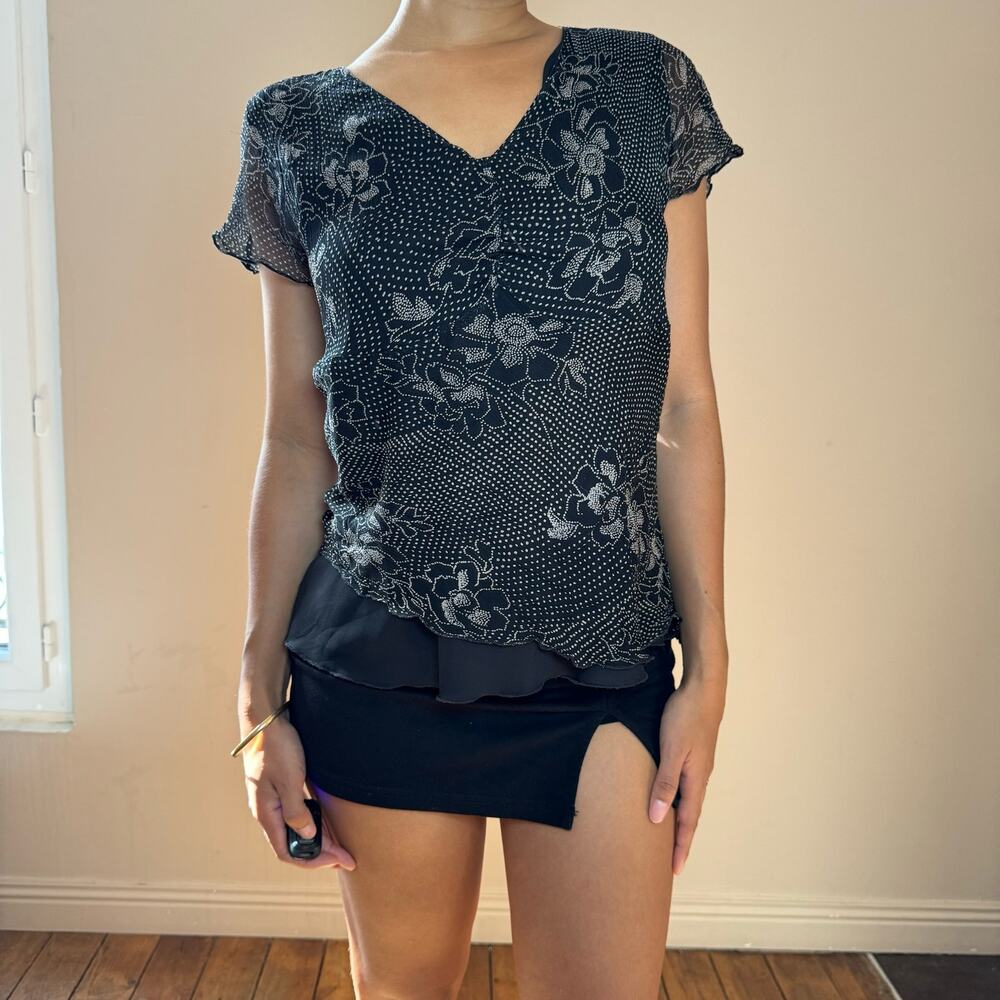 Made in Italy - Vintage 00s black & white Silk Floral Print Fitted Blouse (M)